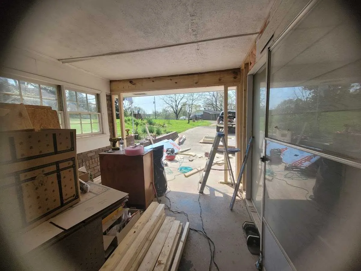 Air movers and dehumidifier for Water Mitigation Services in East Hemet